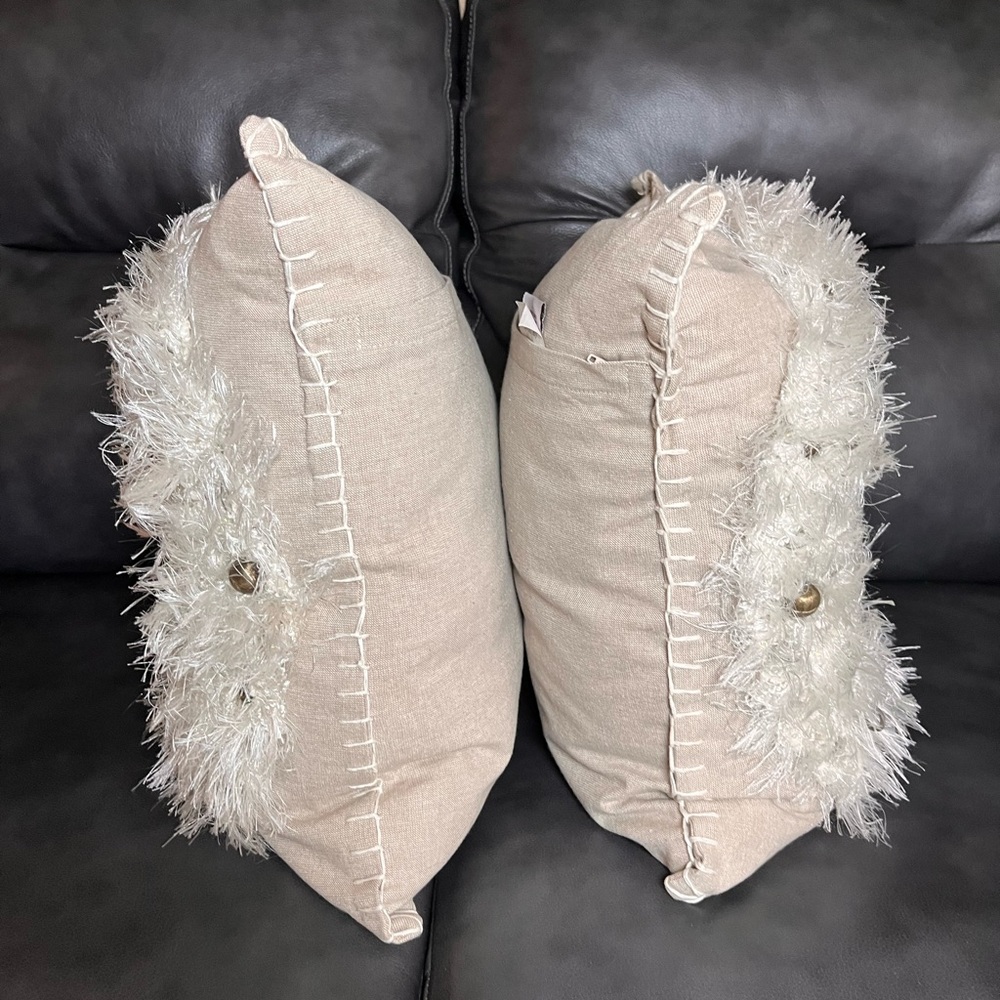 Devi Designs Holiday Wreath Pillows Chenille Feathers Embellishments Christmas - Picture 6 of 13